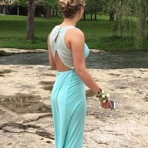 Morgan & Company Mint Green Prom Formal Dress size 5/6